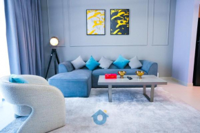 Like Home - 4204 Luxurious 2-Bedroom Residence with Spectacular City and Creek Views